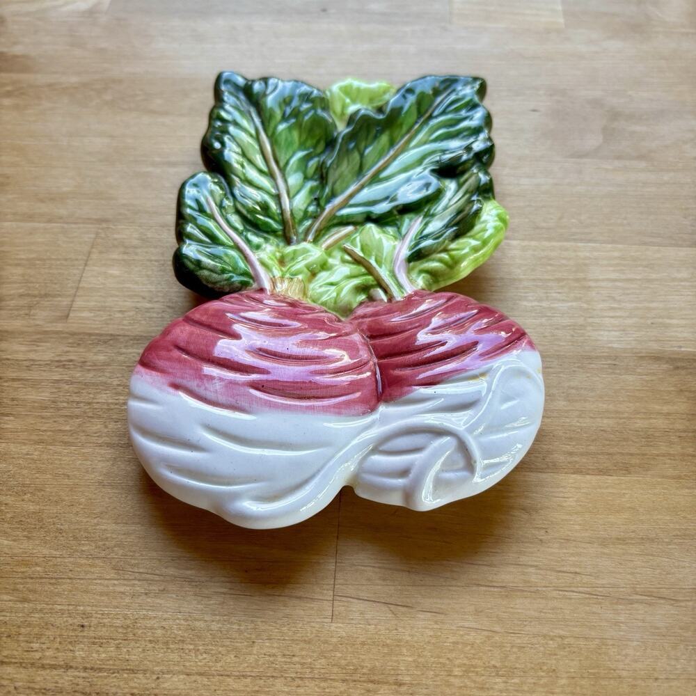 KMC Hand Painted Kitschy Ceramic Spoon Rest Radish Red Green Vintage Cottagecore - Picture 2 of 7